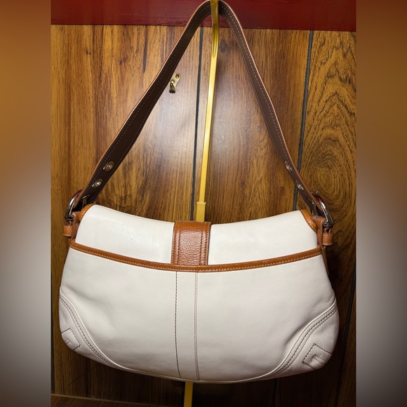 Coach Soho White and Tan Leather Shoulder Bag - Picture 2 of 12